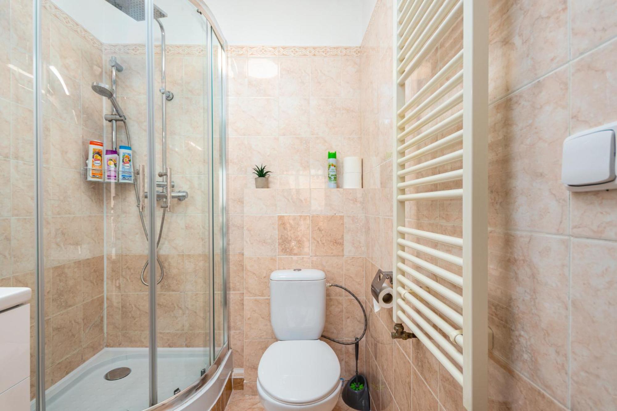 Private Retreat Close To Stations In Praha 3 ภายนอก รูปภาพ